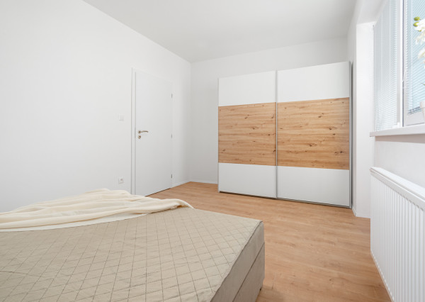 REZERVOVANÉ: Na prenájom 2-izbový byt s balkónom a garážovým státím v projekte MIKO, Trnava