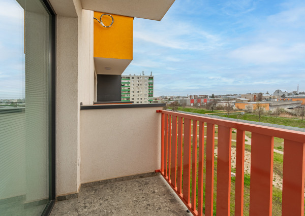 REZERVOVANÉ: Na prenájom 2-izbový byt s balkónom a garážovým státím v projekte MIKO, Trnava