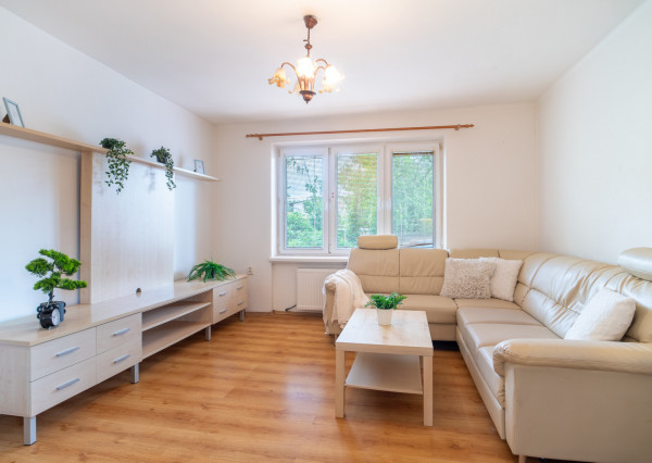 Na prenájom pekný 2-izbový byt v obci Lozorno