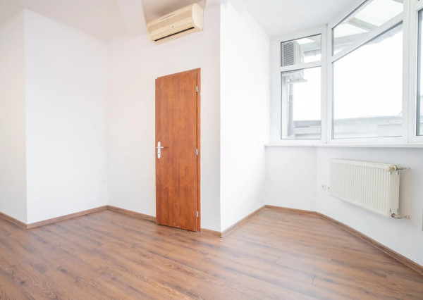 Na prenájom kancelársky priestor na Zámockej ulici priamo pod Bratislavským hradom