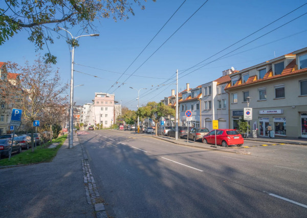 Na prenájom kancelársky priestor na Zámockej ulici priamo pod Bratislavským hradom