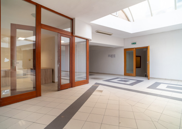 Na prenájom obchodný priestor v centre Bratislavy