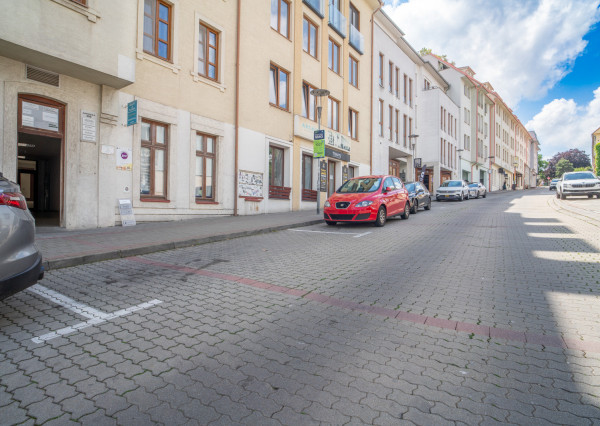 Na prenájom obchodný priestor v centre Bratislavy