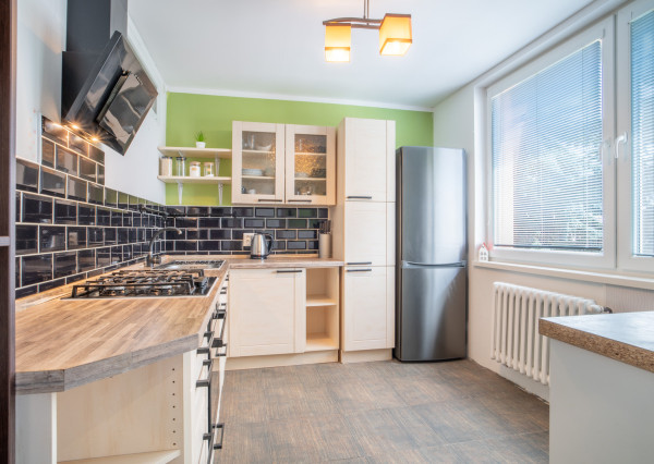 Na predaj kompletne zrekonštruovaný 3-izbový byt v Chtelnici