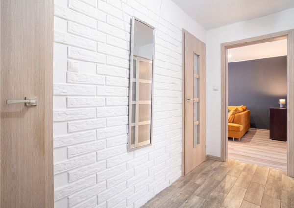 Na predaj kompletne zrekonštruovaný 3-izbový byt v Chtelnici