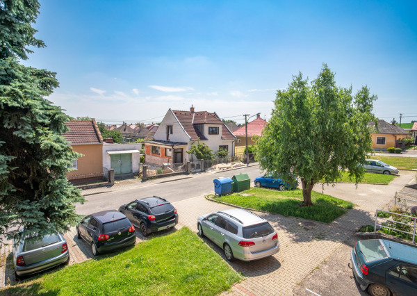 Na predaj kompletne zrekonštruovaný 3-izbový byt v Chtelnici