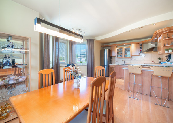 REZERVOVANÉ: Na predaj 4-izbový rodinný dom neďaleko centra Malaciek