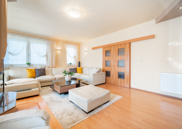 REZERVOVANÉ: Na predaj 4-izbový rodinný dom neďaleko centra Malaciek