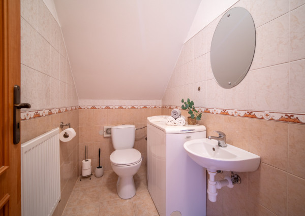 REZERVOVANÉ: Na predaj 4-izbový rodinný dom neďaleko centra Malaciek