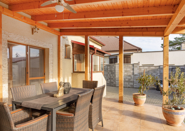 REZERVOVANÉ: Na predaj 5-izbový rodinný dom s garážou v Trnave – časť Tulipán