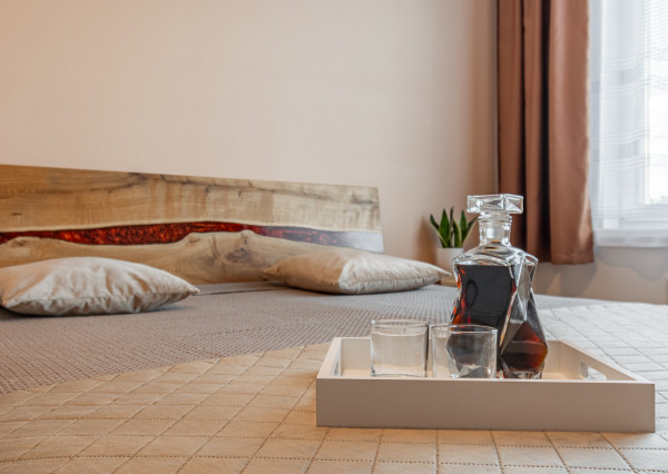 REZERVOVANÉ - Na predaj priestranný 4-izbový byt vo vyhľadávanej lokalite blízko centra Bratislavy