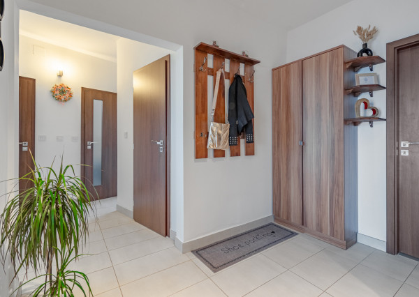 REZERVOVANÉ - Na predaj priestranný 4-izbový byt vo vyhľadávanej lokalite blízko centra Bratislavy