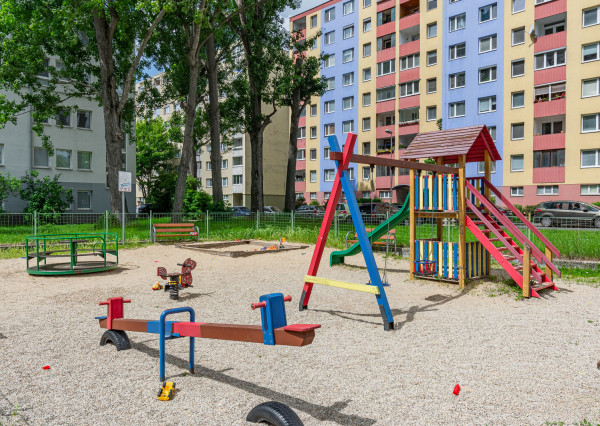 REZERVOVANÉ - Na predaj priestranný 4-izbový byt vo vyhľadávanej lokalite blízko centra Bratislavy