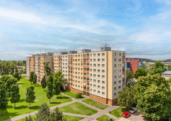 REZERVOVANÉ - Na predaj priestranný 4-izbový byt vo vyhľadávanej lokalite blízko centra Bratislavy