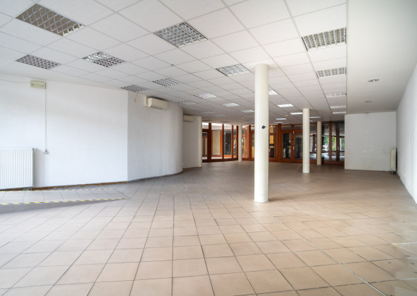 Na prenájom obchodný priestor na Zámockej ulici pod Bratislavským hradom