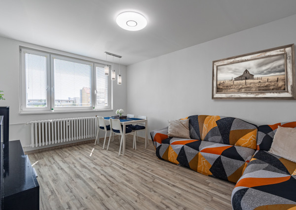 Na prenájom moderný 3 -izbový byt v Senci