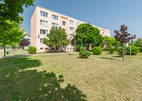 Na prenájom moderný 3 -izbový byt v Senci