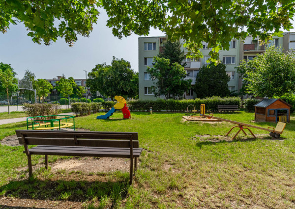 Na prenájom moderný 3 -izbový byt v Senci