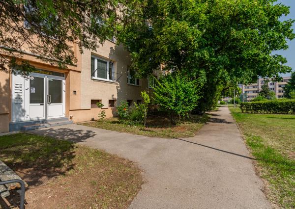 Na prenájom moderný 3 -izbový byt v Senci