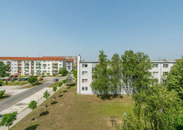 Na prenájom moderný 3 -izbový byt v Senci