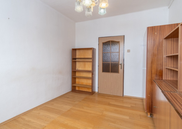 REZERVOVANÉ: Na predaj útulný 2-izbový byt v malebných Hybiach v pokojnej lokalite