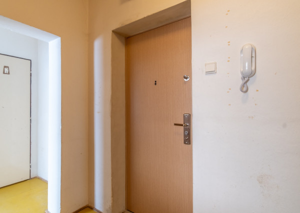 REZERVOVANÉ: Na predaj útulný 2-izbový byt v malebných Hybiach v pokojnej lokalite