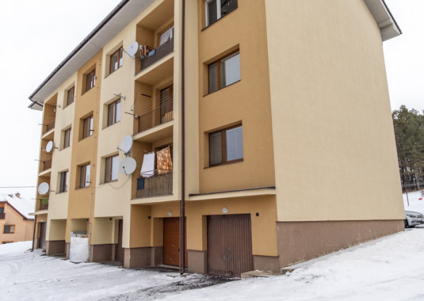 REZERVOVANÉ: Na predaj útulný 2-izbový byt v malebných Hybiach v pokojnej lokalite