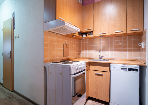 REZERVOVANÝ: Na predaj 1-izbový byt na Račianskej ulici s investičnou perspektívou