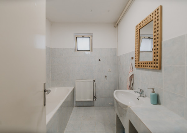 PREDANÉ: Na predaj priestranný rodinný dom v obci Beluša