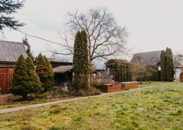 PREDANÉ: Na predaj priestranný rodinný dom v obci Beluša