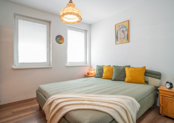 Na predaj kompletne zariadený 2-izbový byt v Novom Meste