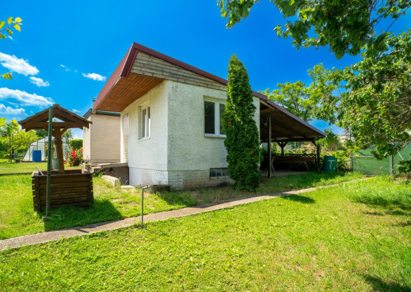 Na predaj záhradná chatka v rekreačnej oblasti v Špačinciach