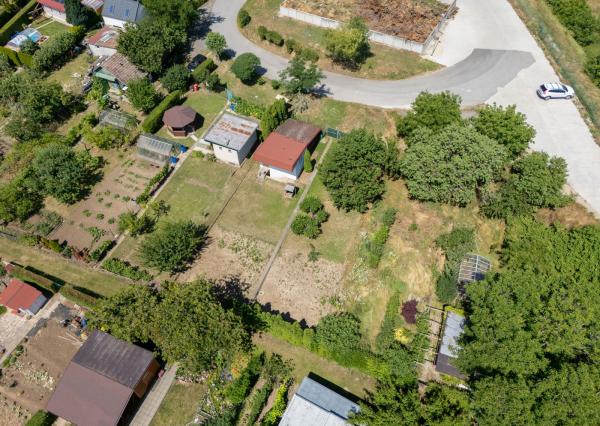 Na predaj záhradná chatka v rekreačnej oblasti v Špačinciach