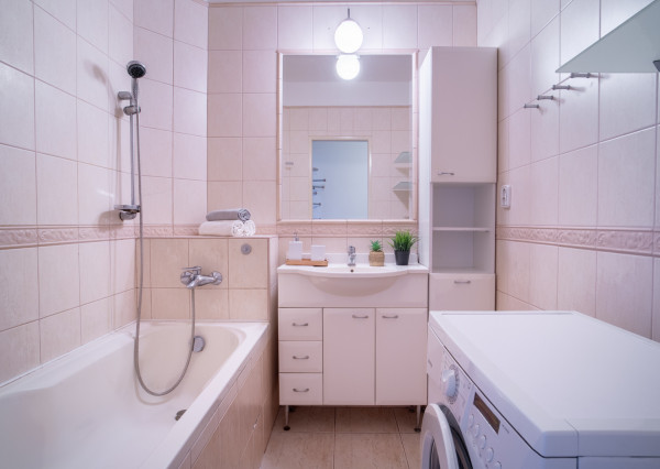 Na prenájom 3-izbový byt v Petržalke na Holičskej ulici