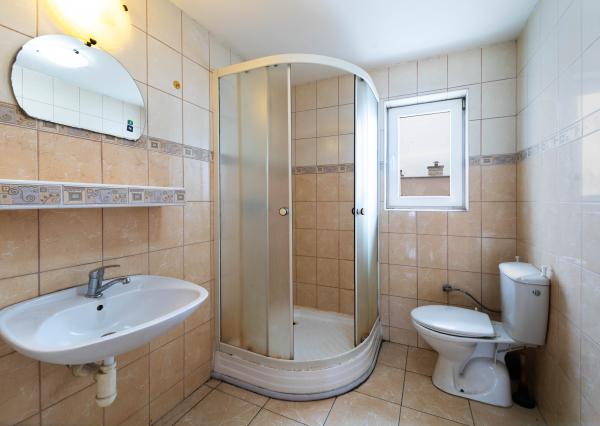 Na predaj 5-izbový byt s terasou a parkovacím miestom v obci Lipovec