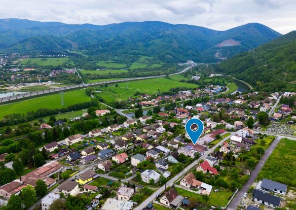 Na predaj 5-izbový byt s terasou a parkovacím miestom v obci Lipovec