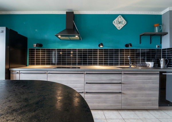 Na predaj 3-izbový byt s terasou, predzáhradkou a parkovacím miestom v obci Lipovec