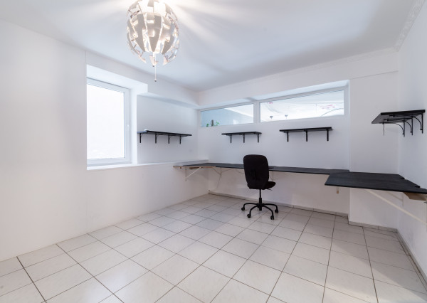 Na predaj 3-izbový byt s terasou, predzáhradkou a parkovacím miestom v obci Lipovec