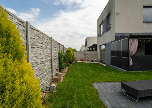 REZERVOVANÉ:Na predaj rodinný dom s terasou v Dunajskej Lužnej