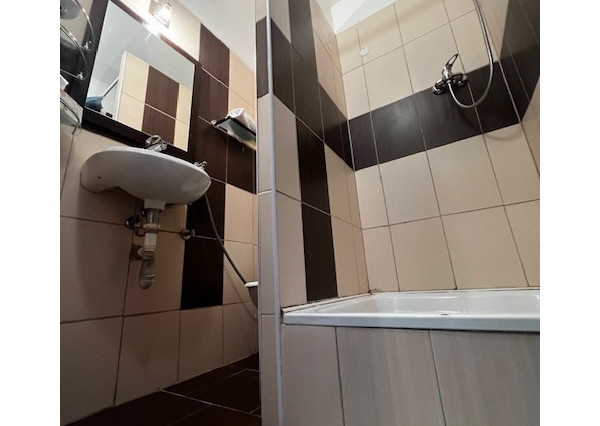 Na prenájom zariadený 1izb byt na Hurbanovej ul. v Trenčíne.