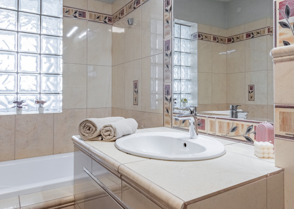 REZERVOVANÉ: Na predaj zariadený 4-izbový rodinný dom v Dolnej Strede