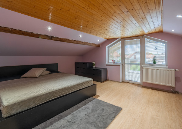 REZERVOVANÉ: Na predaj zariadený 4-izbový rodinný dom v Dolnej Strede