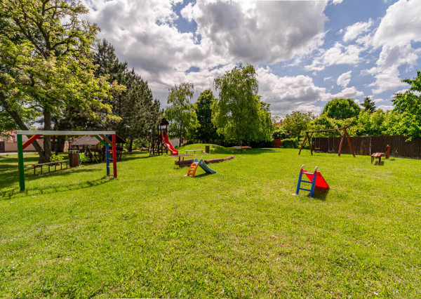 REZERVOVANÉ: Na predaj zariadený 4-izbový rodinný dom v Dolnej Strede