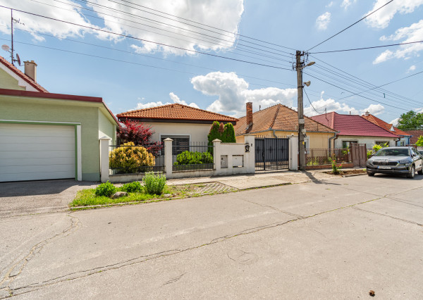 REZERVOVANÉ: Na predaj zariadený 4-izbový rodinný dom v Dolnej Strede