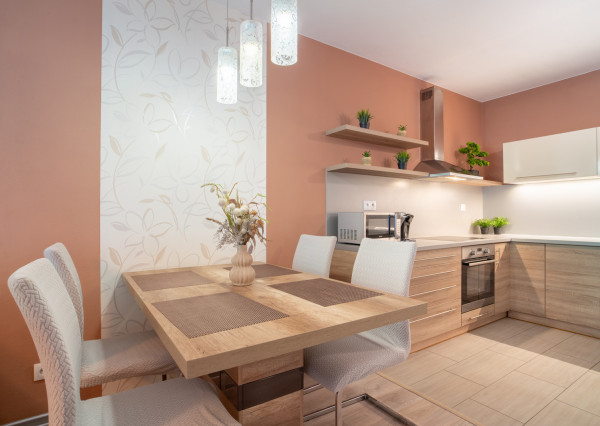 REZERVOVANÉ: Na predaj priestranný 3-izbový byt na Slávičej ulici v Senci