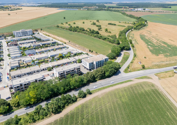 REZERVOVANÉ: Na predaj priestranný 3-izbový byt na Slávičej ulici v Senci