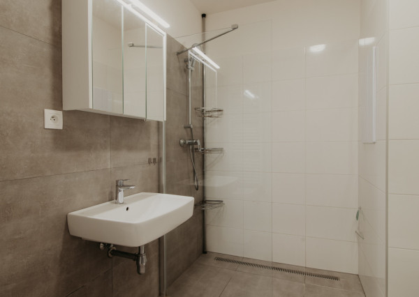 REZERVOVANÉ: Na predaj kompletne zariadený 2-izbový byt v Trenčíne