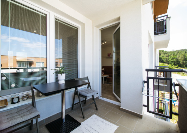 REZERVOVANÉ: Na predaj kompletne zariadený 2-izbový byt v Trenčíne