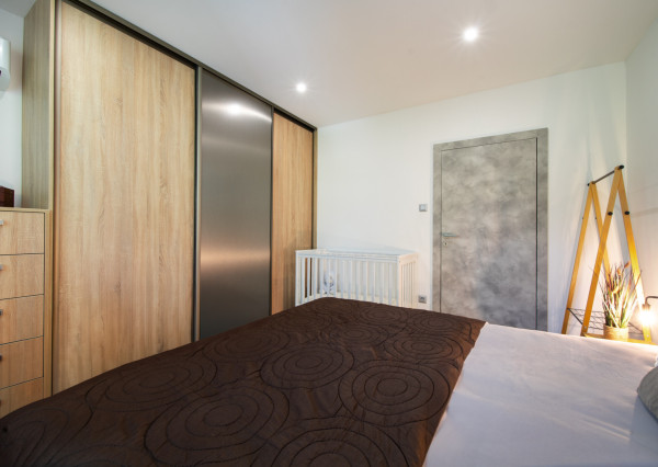 REZERVOVANÉ: Na predaj priestranný 3-izbový byt v Bratislave - Ružinov