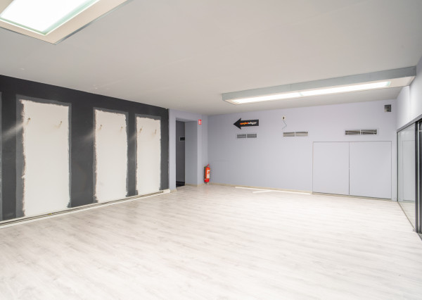 Na prenájom veľkorysý obchodný priestor s mezanínom na Zámockej ulici pod Bratislavským hradom